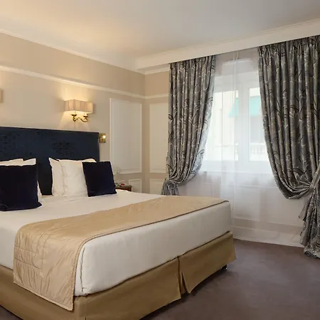 Hotel Majestic - Champs Elysees