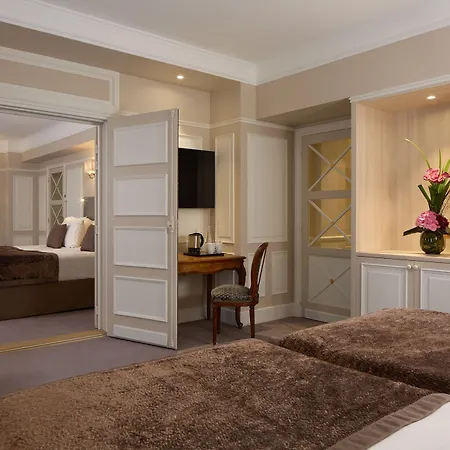 Majestic - Champs Elysees Hotel 5*