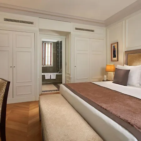 Majestic - Champs Elysees 5*