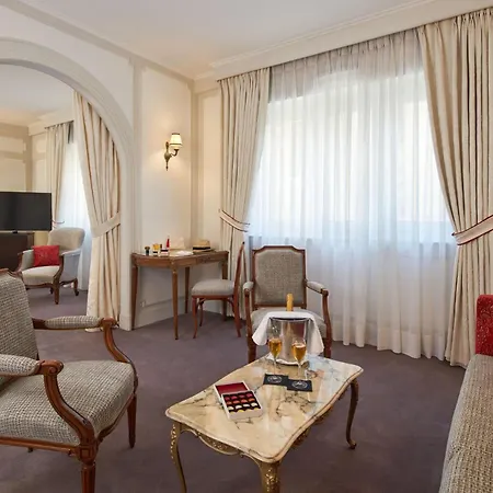 Hotel Majestic - Champs Elysees