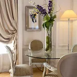 Majestic - Champs Elysées Hotel