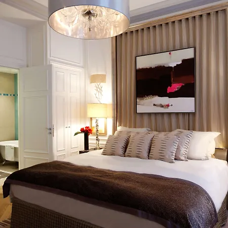 Majestic - Champs Elysees Hotel