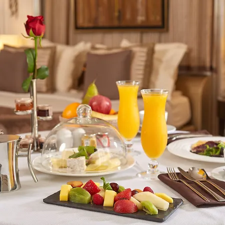 Majestic - Champs Elysees Hotel Paryż