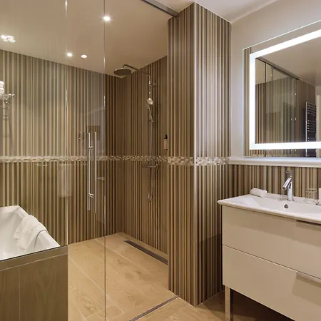 Hotel Majestic - Champs Elysées 5*