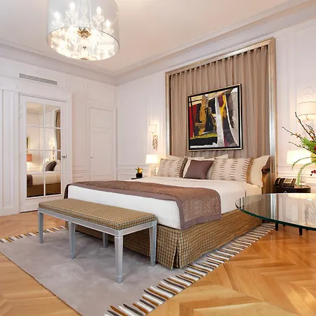 Hotel Majestic - Champs Elysees 5*