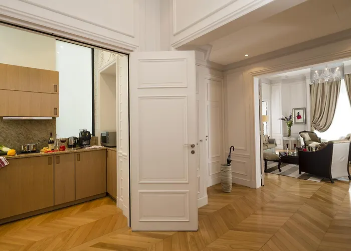 Hotel Majestic - Champs Elysées 5*