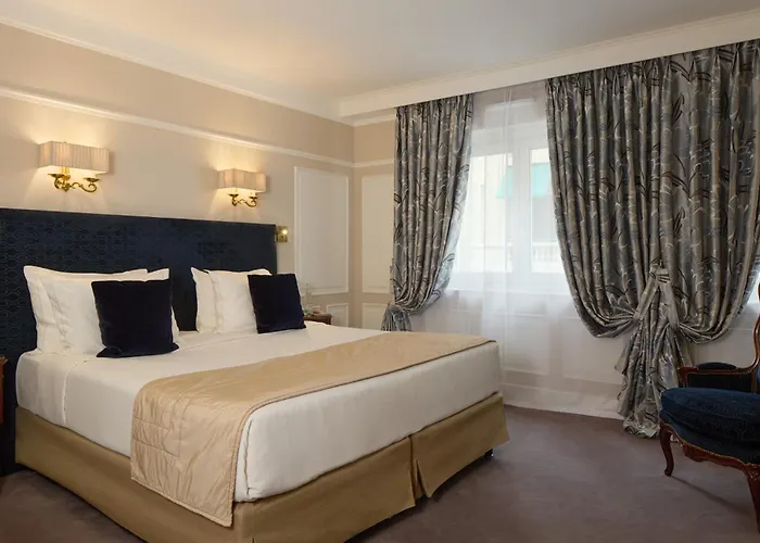 Otel Majestic - Champs Elysees