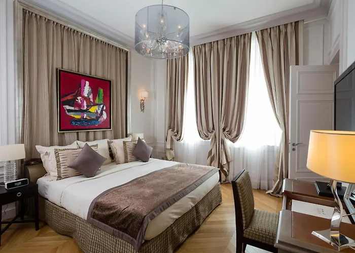 Hotel Majestic - Champs Elysees 5*